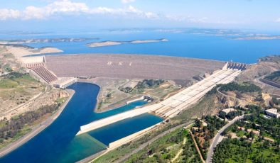 Atatürk Barajı, ülke ekonomisine 1,7 milyar dolar katkı sağlıyor